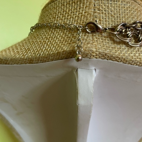 Elegant Silver and Pearl Layered Necklace - Picture 4 of 4